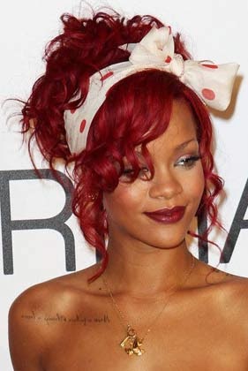 rihanna usando bandana