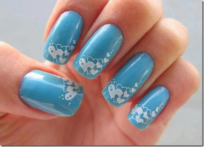 Unhas Decoradas Azul com Branco